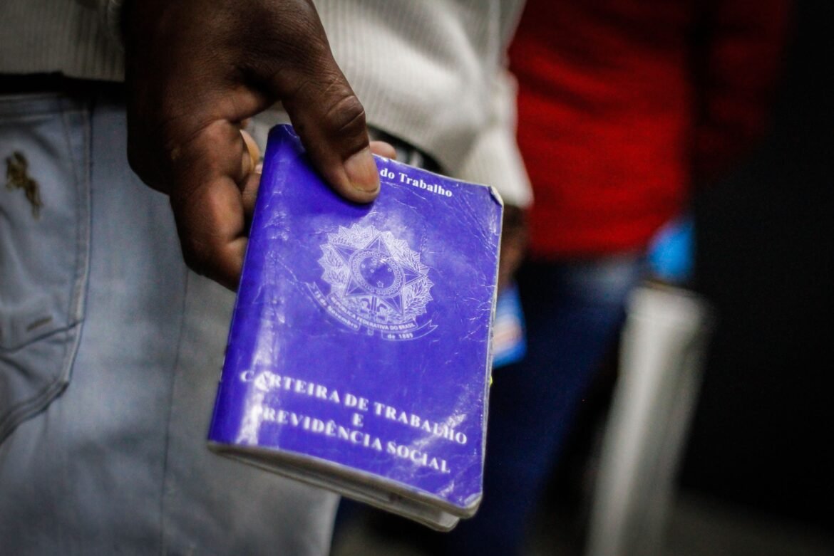 ibge:-pretos,-pardos-e-indigenas-tem-rendimentos-menores-do-que-a-media-nacional