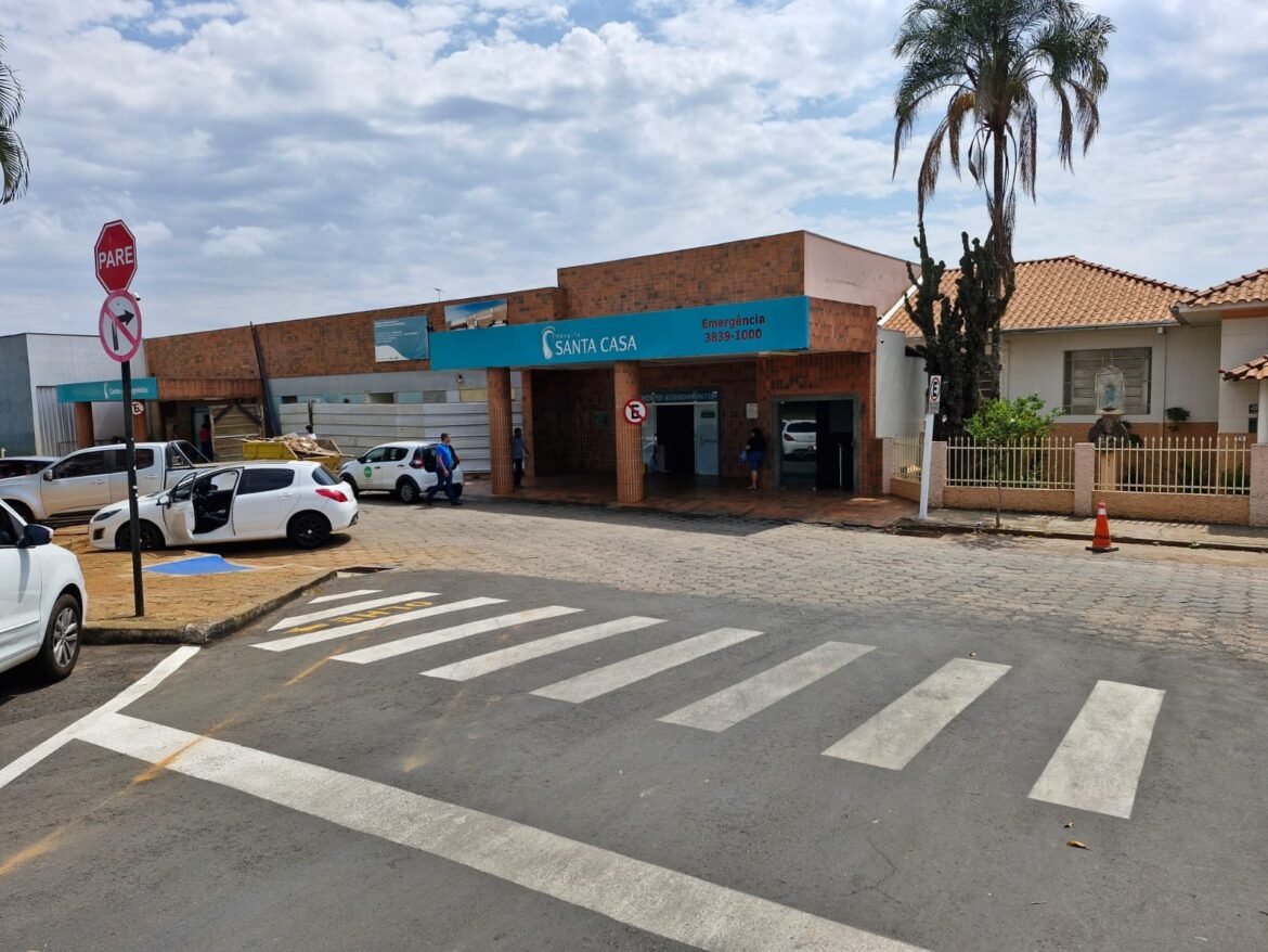 tres-pessoas-internadas-apos-comer