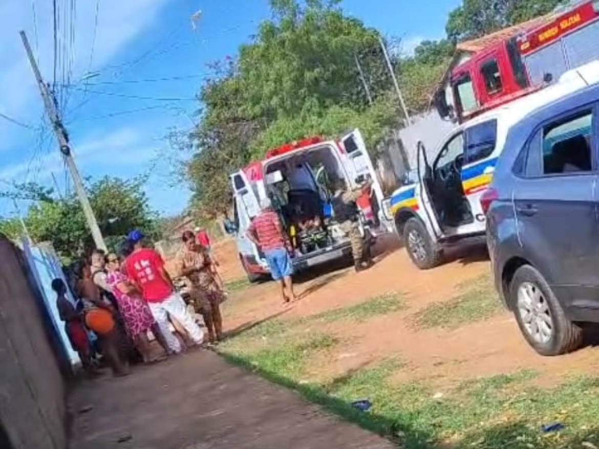 mulher-e-presa-apos-colocar-fogo-no-marido-enquanto-ele-dormia-em-buritizeiro mulher-e-presa-apos-colocar-fogo-no-marido-enquanto-ele-dormia-em-buritizeiro