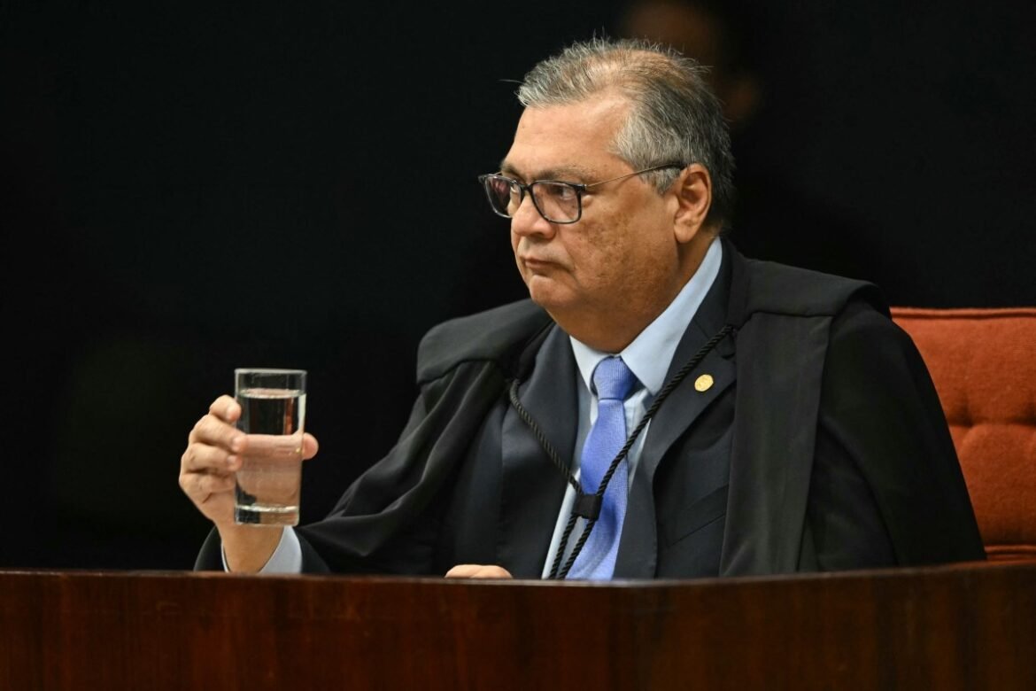 dino-determina-que-governo-faca-campanha-publicitaria-sobre-transparencia-em-emendas dino-determina-que-governo-faca-campanha-publicitaria-sobre-transparencia-em-emendas