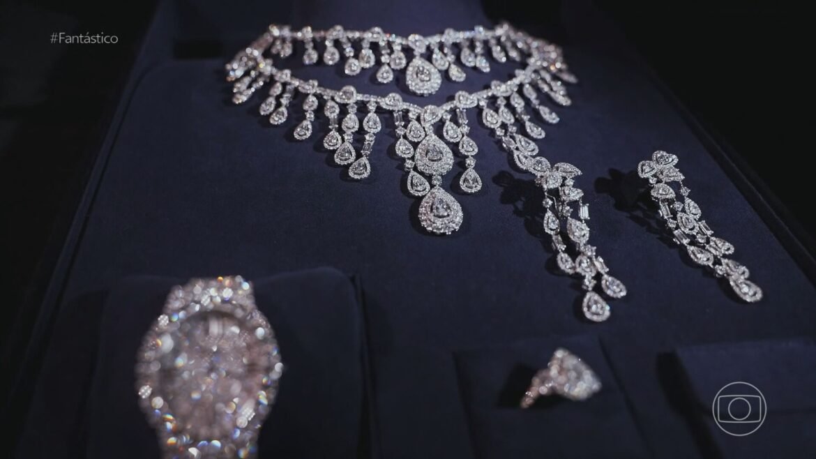 quatro-anos-depois,-kits-de-joias-dados-ao-governo-bolsonaro-ainda-nao-tem-destino-certo quatro-anos-depois,-kits-de-joias-dados-ao-governo-bolsonaro-ainda-nao-tem-destino-certo