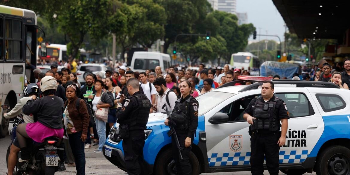 acao-no-rj-e-cortina-de-fumaca-e-expoe-populacao,-dizem-especialistas acao-no-rj-e-cortina-de-fumaca-e-expoe-populacao,-dizem-especialistas