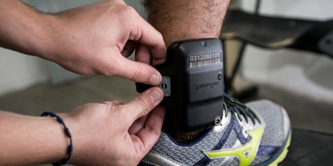 filipe-martins-alega-falha-involuntaria-no-sinal-da-tornozeleira 