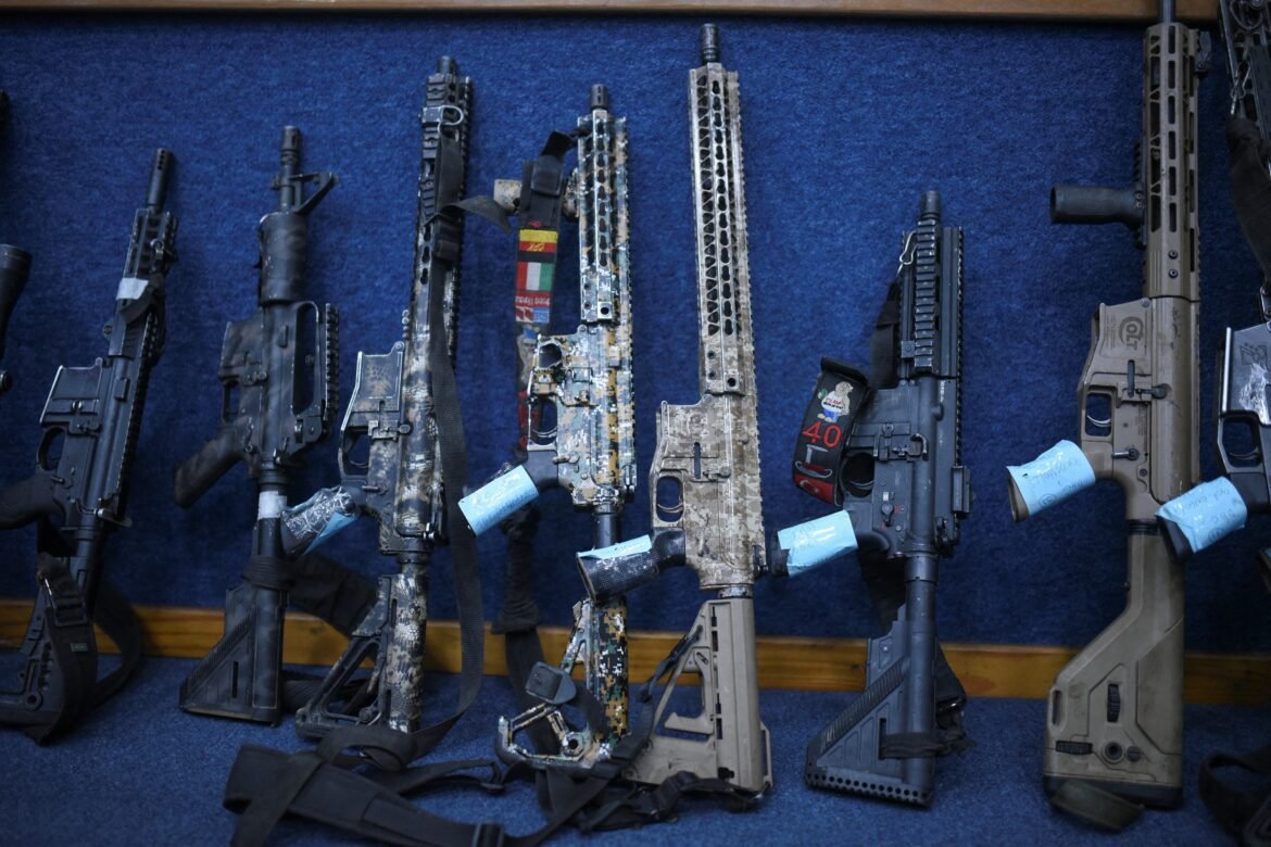 novos-crimes-e-envio-de-investigados-a-seguranca-maxima:-como-funciona-lei-que-endurece-combate-ao-crime-organizado