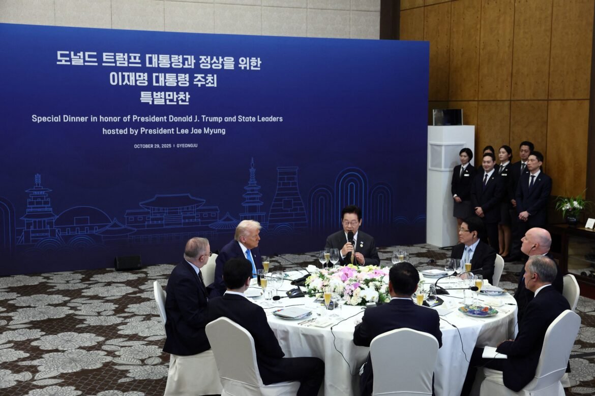 trump-diz-que-chegou-a-acordo-comercial-com-a-coreia-do-sul