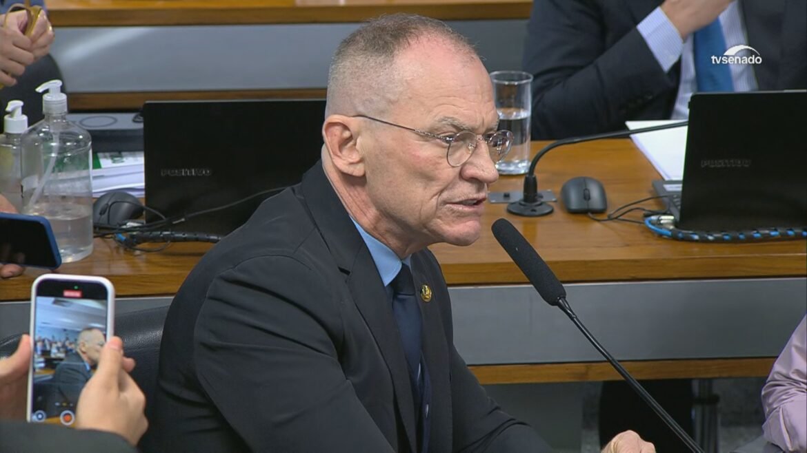 saiba-quem-e-o-senador-fabiano-contarato,-eleito-presidente-da-cpi-do-crime-organizado