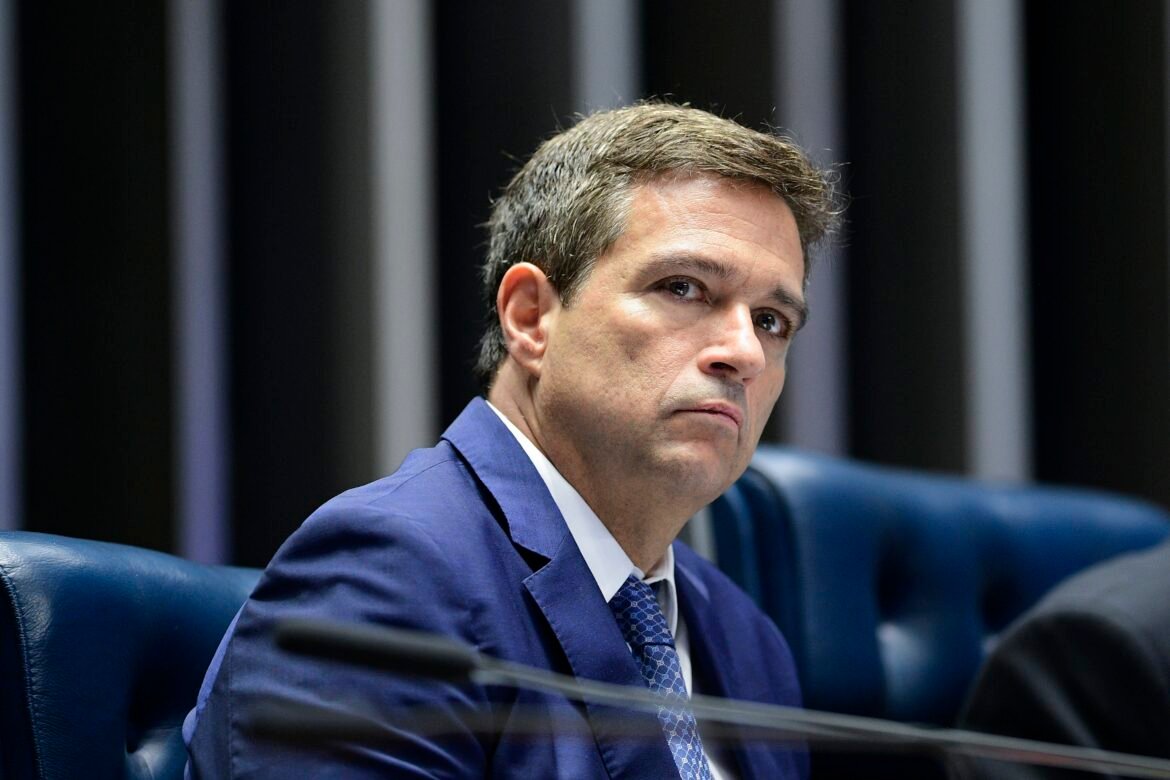 juro-estavel-em-15%-ao-ano:-antes-mesmo-de-decisao,-banco-central-foi-defendido-por-campos-neto-e-criticado-por-haddad