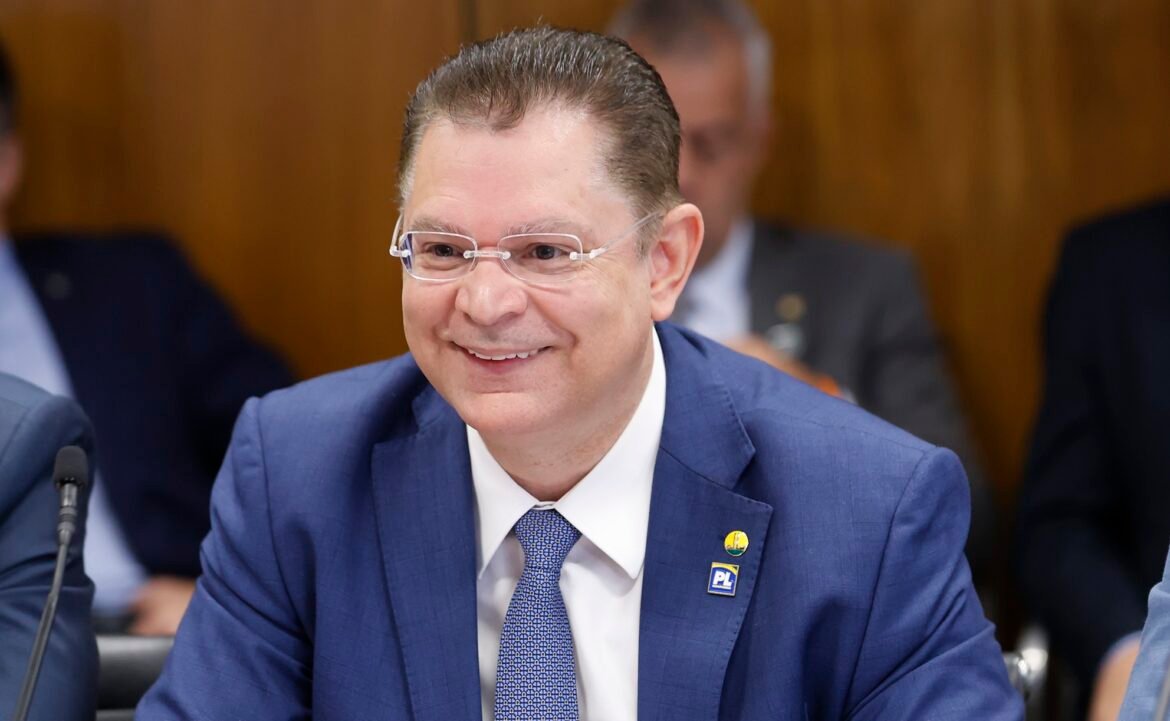 pl-diz-que-insistira-em-projeto-que-inclui-crime-organizado-na-lei-de-terrorismo;-motta-diz-que-assunto-esta-superado