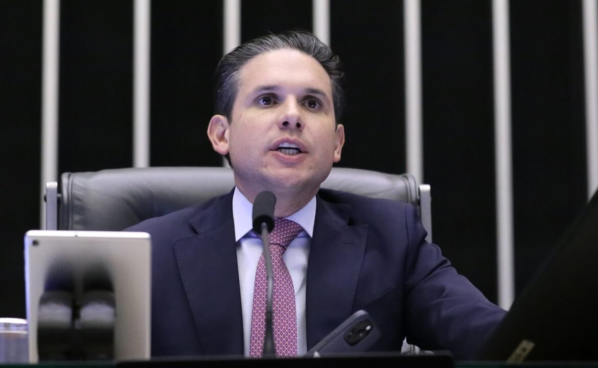 motta-diz-que-adiamento-do-pl-antifaccoes-e-para-ampliar-debate-e-que-nao-quer-dar-‘trofeu’-nem-a-lula,-nem-a-derrite