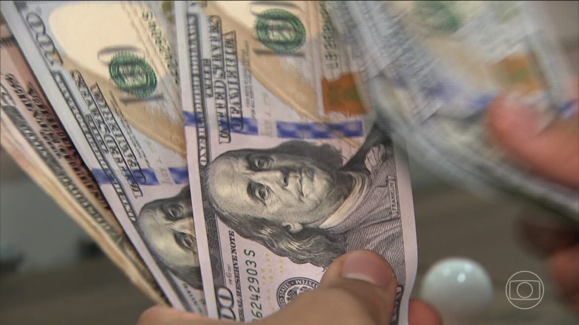 dolar-abre-em-queda-com-mercado-atento-a-agenda-politica-no-brasil-e-dados-dos-eua-|-g1