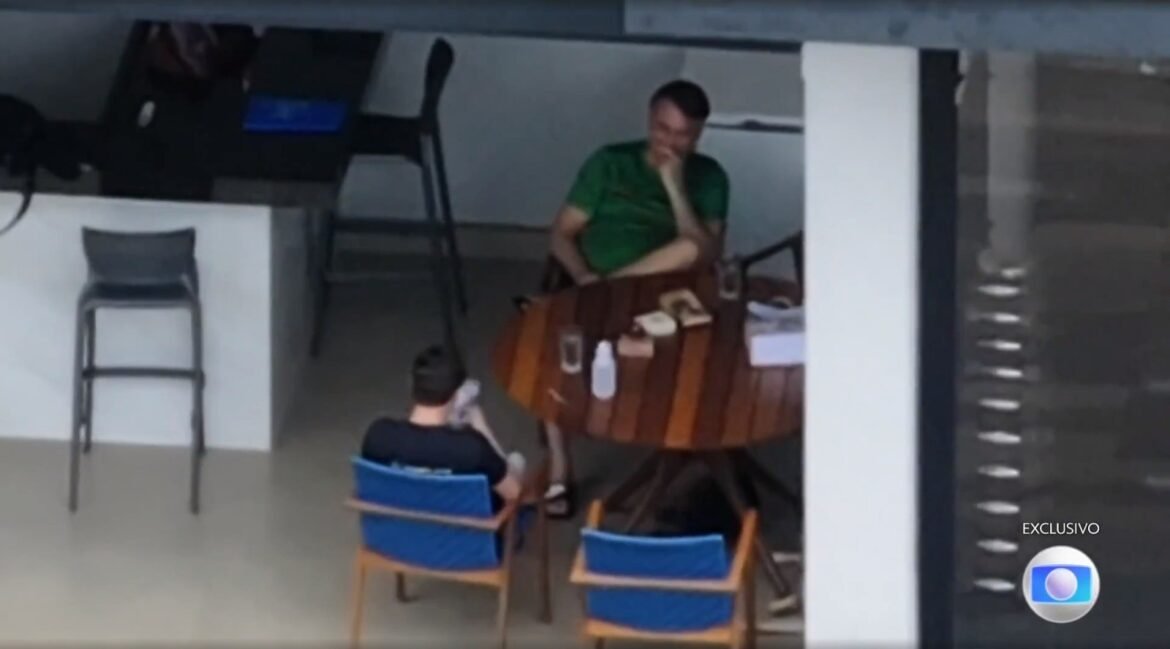 defesa-responde-moraes-e-diz-que-bolsonaro-nao-usou-ou-olhou-celular-de-nikolas-durante-visita