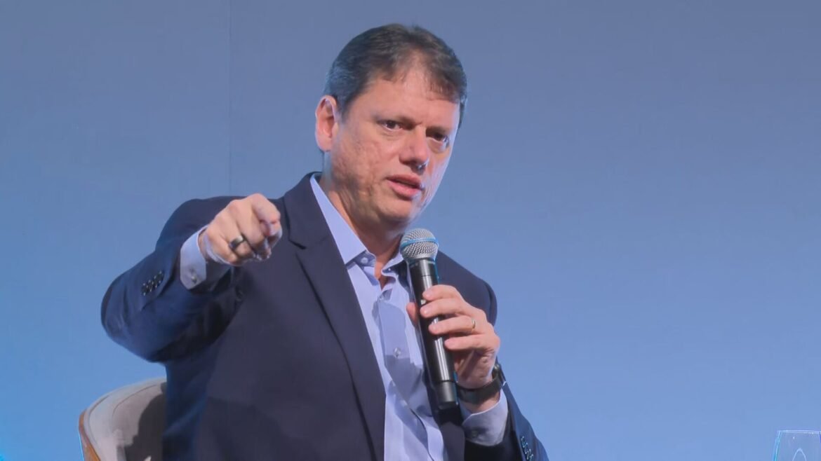 tarcisio-defende-‘mudancas-radicais’-na-legislacao-e-fala-em-adocao-de-prisao-perpetua-no-brasil:-‘nao-acho-nenhum-absurdo’