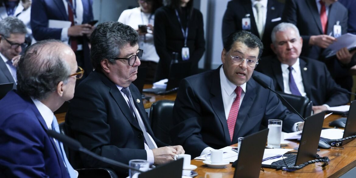 comissao-do-senado-aprova-aumento-da-taxacao-de-fintechs-e-bets