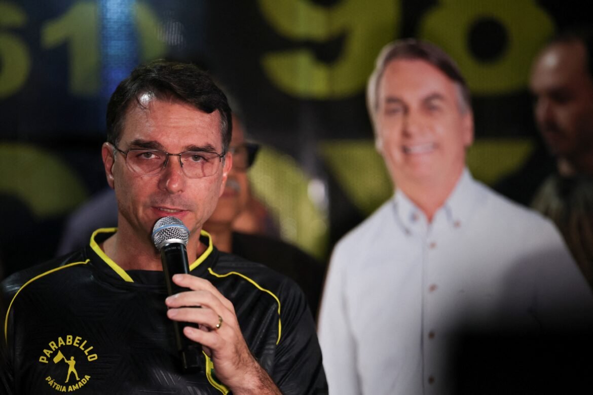 analise:-resultado-de-pesquisa-inflaciona-‘preco’-da-candidatura-de-flavio-bolsonaro