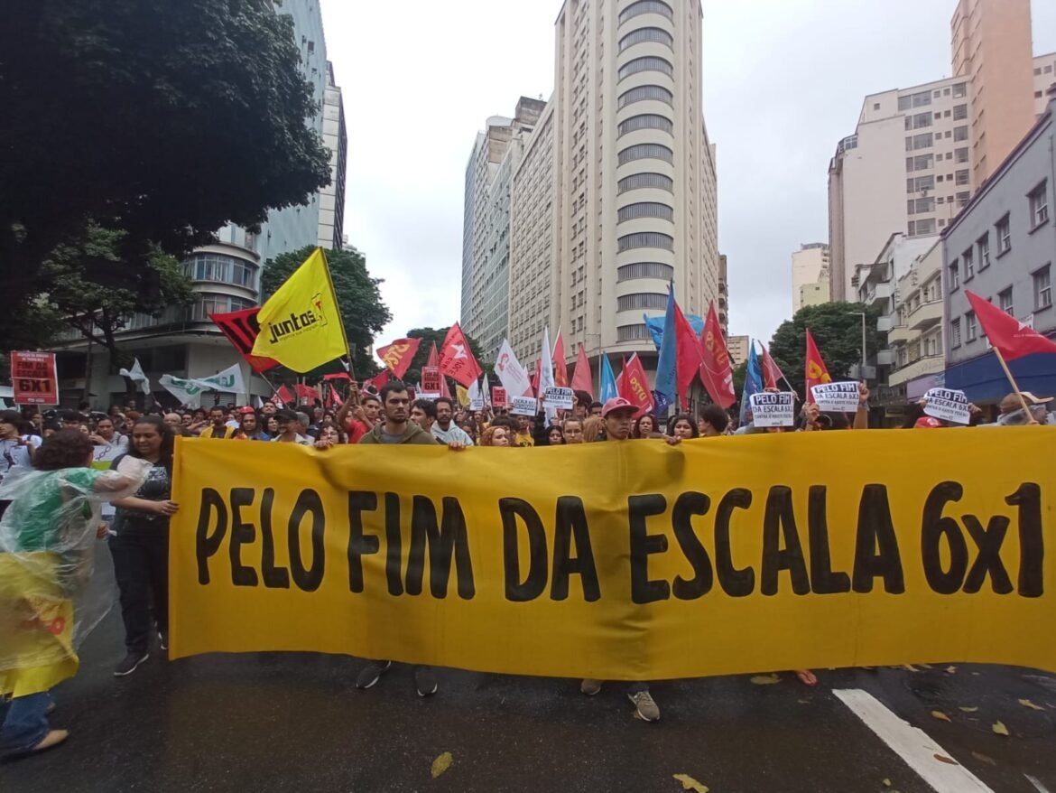 quaest:-72%-apoiam-o-fim-da-escala-6×1;-81%-defendem-onibus-gratuito;-55%-sao-a-favor-de-aumentar-imposto-de-bancos,-bilionarios-e-bets