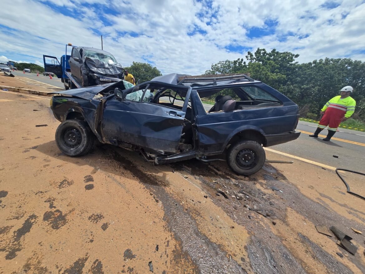 menino-de-6-anos-morre-e-pai-fica-ferido-em-acidente-entre-carros-em-curvelo