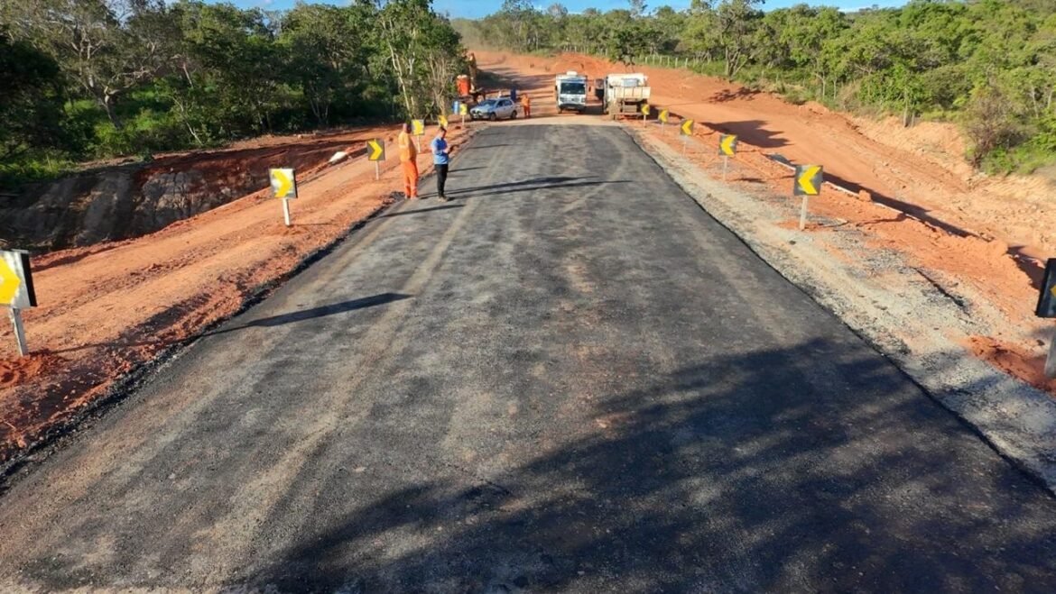 trafego-na-lmg-655,-em-botumirim,-e-liberado-apos-obras