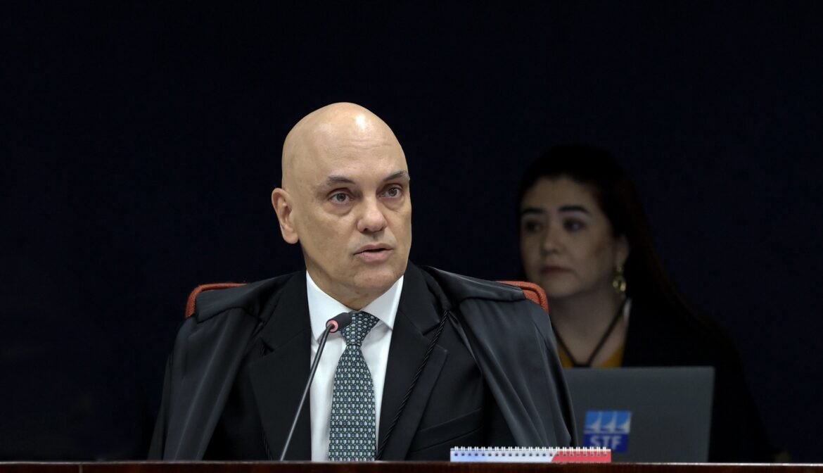 moraes-diz-que-nao-conversou-com-presidente-do-bc-sobre-aquisicao-do-banco-master-pelo-brb