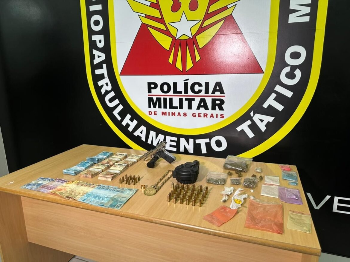 policia-apreende-armas,-drogas-e-r$-41-mil-em-sitio-durante-festa-de-ano-novo-em-montes-claros;-11-pessoas-sao-detidas
