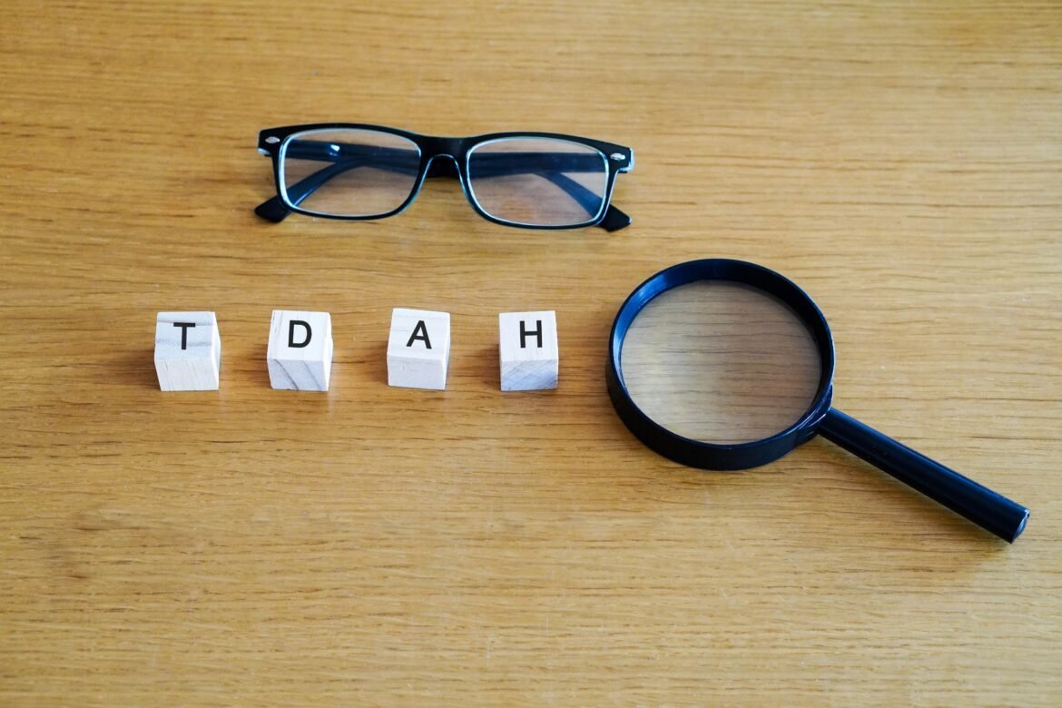 tdah-em-adultos:-o-que-explica-a-alta-de-casos-pelo-mundo?