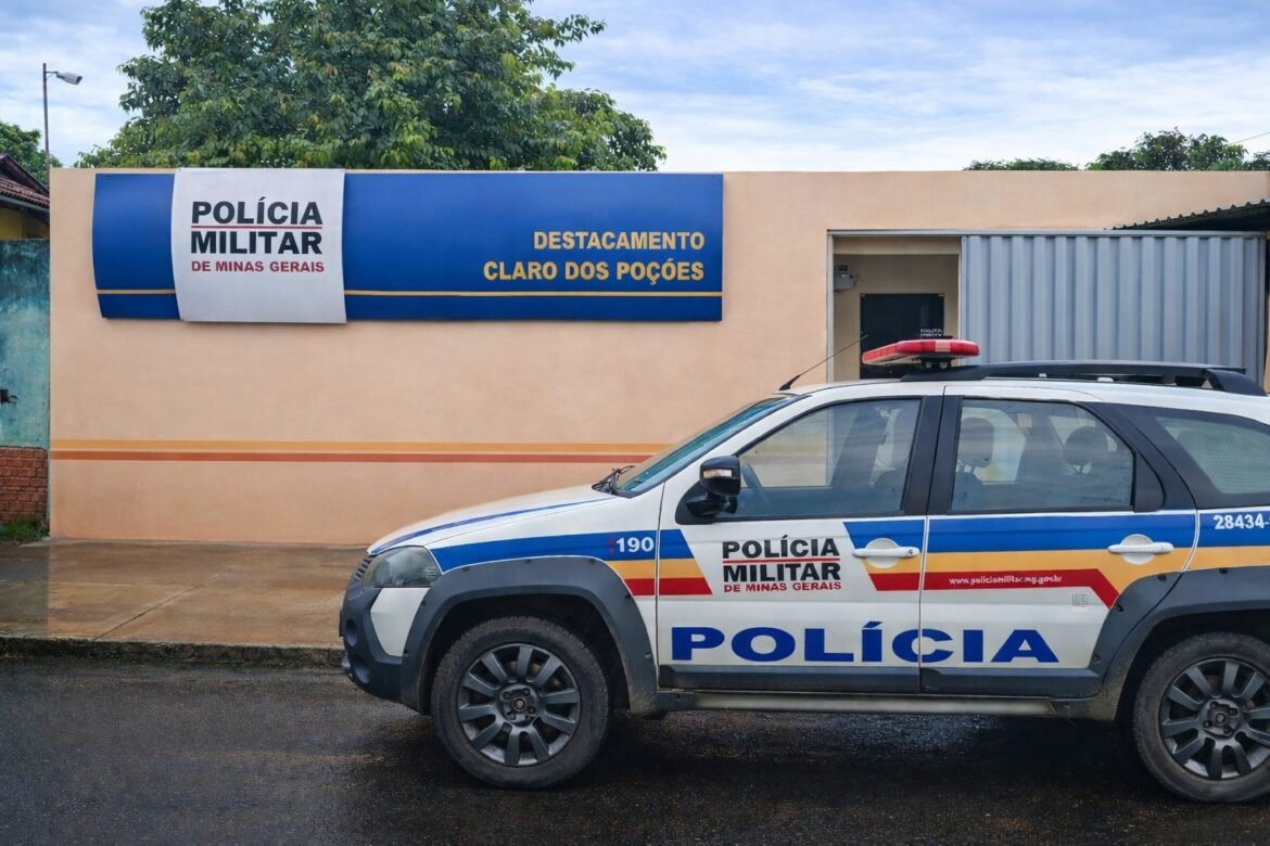 moradora-do-norte-de-mg-tem-cartao-clonado-e-utilizado-para-compras-no-pr;-mulher-foi-presa