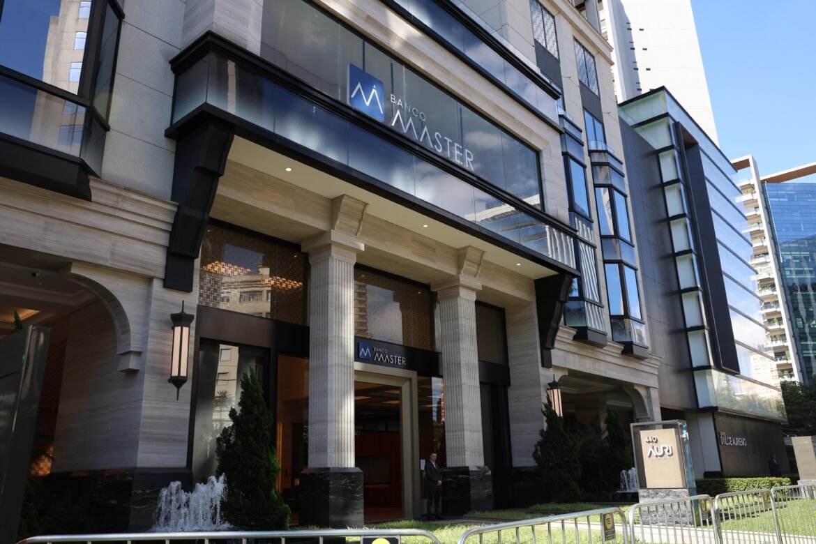 banco-master:-aplicativo-do-fgc-tem-instabilidade-no-primeiro-dia-de-pagamentos-|-g1