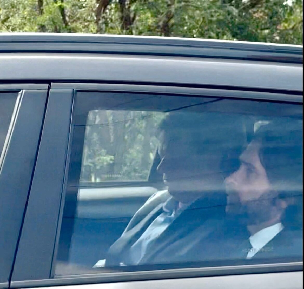 tarcisio-visita-bolsonaro-na-papudinha-em-meio-a-discussoes-sobre-candidatura-da-direita-em-2026