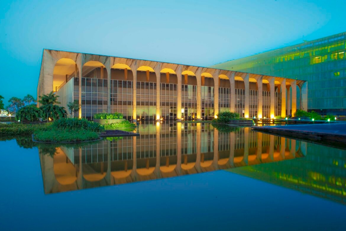 itamaraty-publica-edital-de-concurso-para-diplomata-com-60-vagas-|-g1