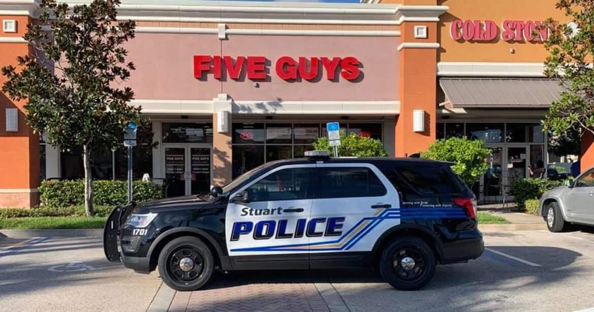 cinco-homens-sao-presos-em-lanchonete-da-rede-‘five-guys’-na-florida