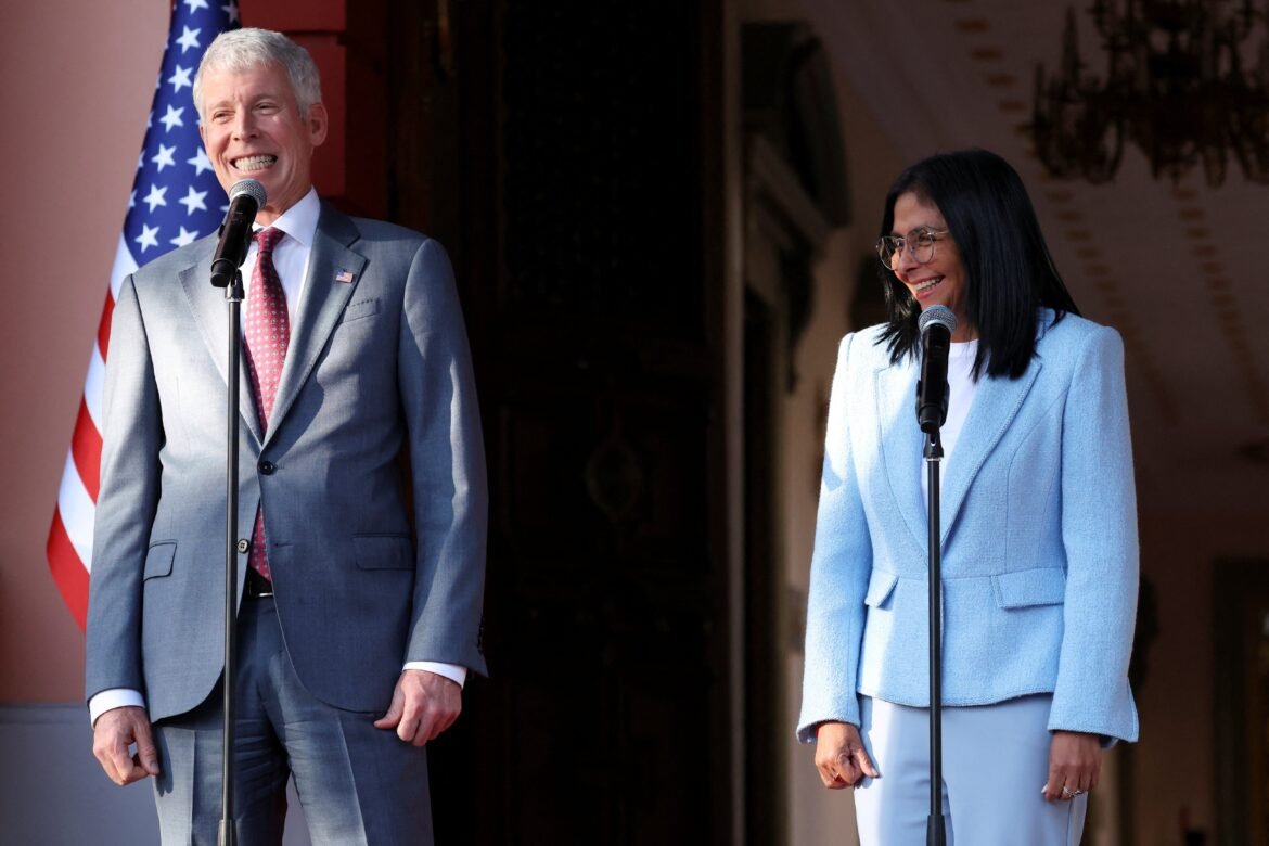 eua-vendem-petroleo-venezuelano-e-mandam-dinheiro-ao-governo-rodriguez-|-g1