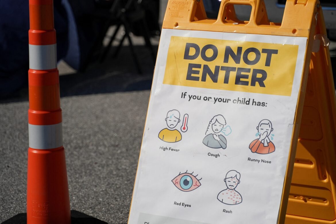 maior-surto-de-sarampo-em-30-anos-nos-eua-leva-clinicas-a-atender-pacientes-dentro-de-carros