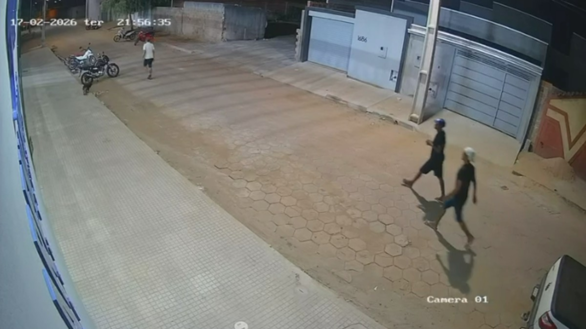 homens-de-moto-sao-alvo-de-ataque-a-tiros-em-taiobeiras-e-um-morre