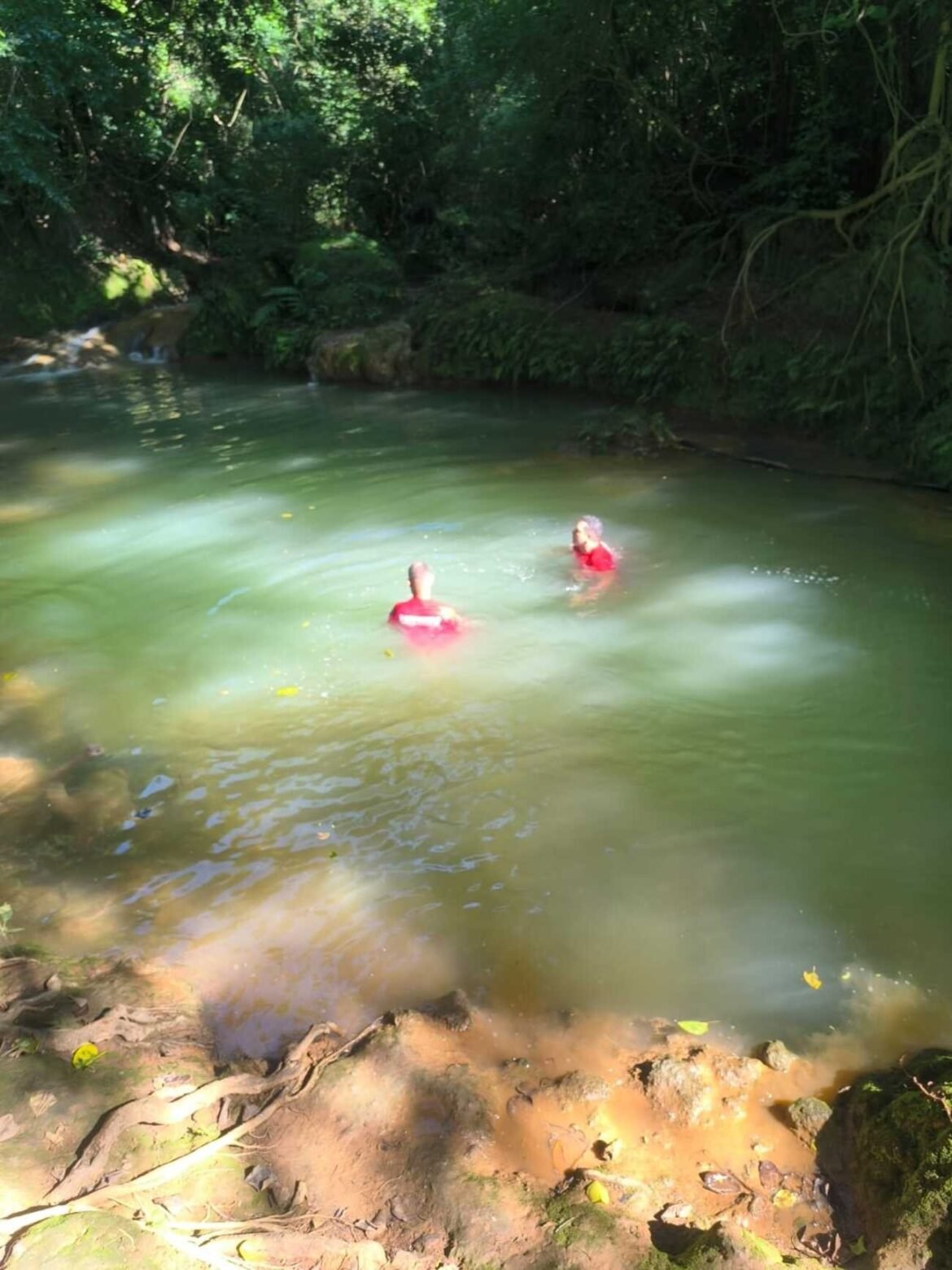 corpo-de-jovem-que-morreu-afogado-enquanto-nadava-com-amigos-e-encontrado-em-varzelandia