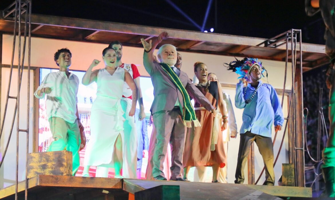 niteroi-rebaixada:-escola-que-homenageou-lula-tirou-10-so-duas-vezes;-veja-todas-as-notas