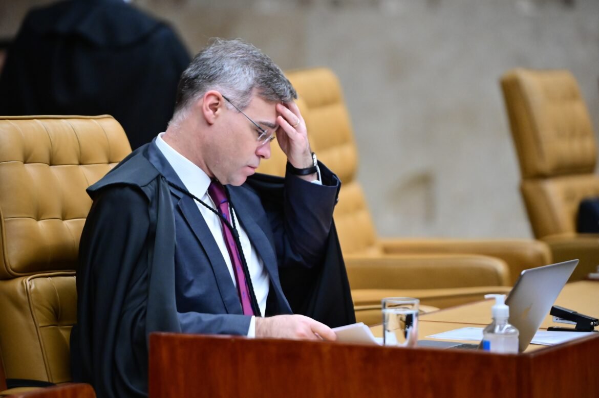 investigadores-da-pf-estao-satisfeitos-com-escolha-de-andre-mendonca-como-novo-relator-do-caso-master