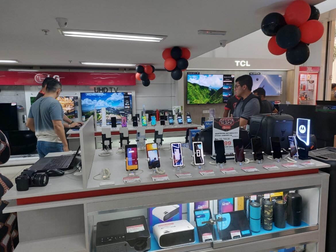 governo-espera-arrecadar-r$-14-bilhoes-neste-ano-com-alta-na-tarifa-de-importacao-de-mais-de-mil-produtos;-celulares-foram-taxados-|-g1