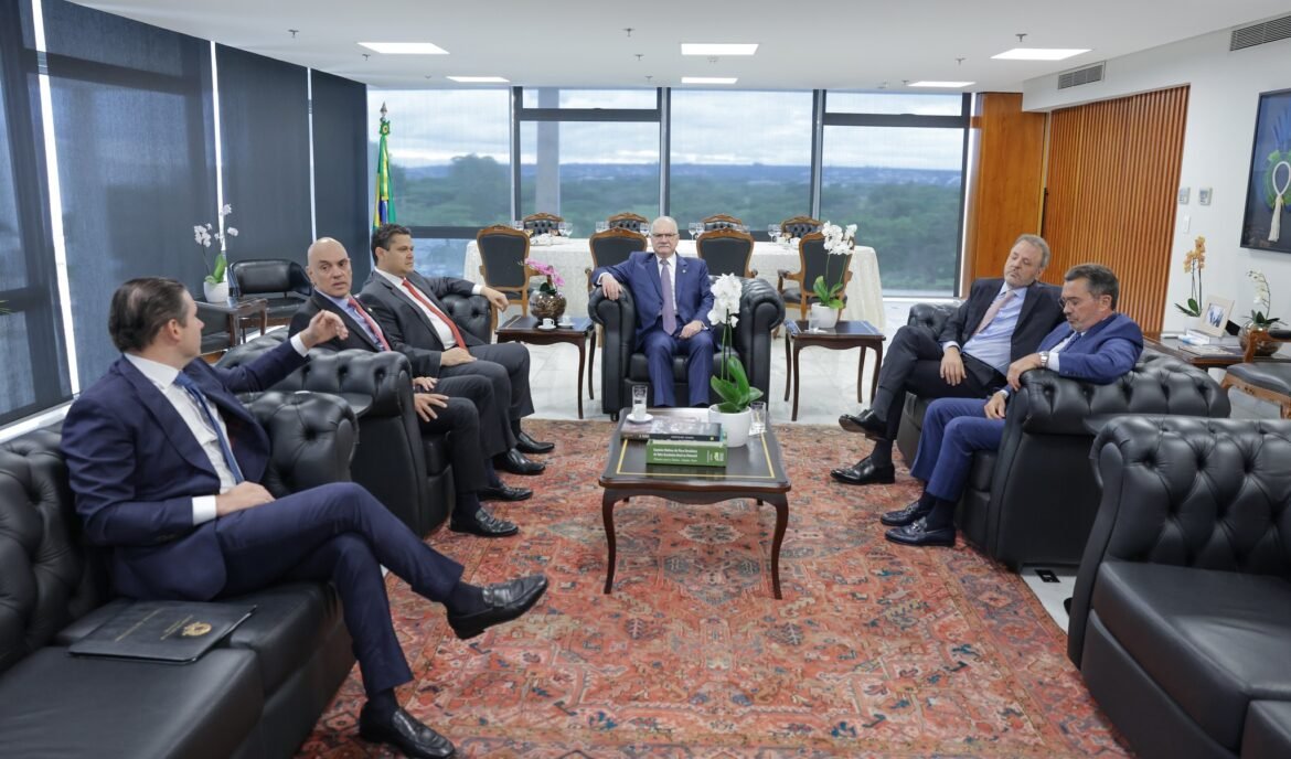 stf-retoma-julgamento-de-acoes-sobre-penduricalhos-nesta-quinta