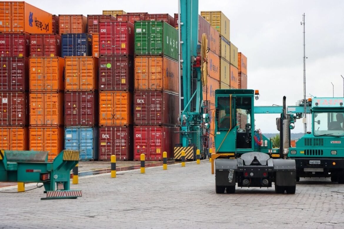 alta-na-tarifa-de-importacao-pode-arrecadar-ate-r$-20-bilhoes-neste-ano-e-troca-por-produtos-nacionais-e-‘incerta’,-diz-orgao-do-senado