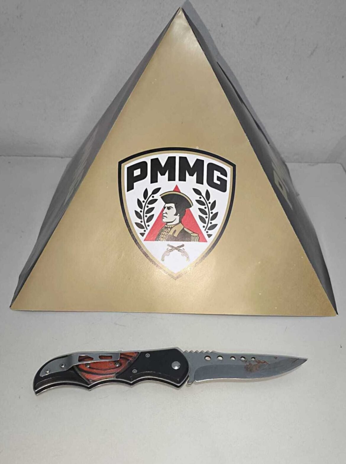 jovem-e-ferido-com-canivete-durante-briga-de-bar-e-suspeito-e-preso-em-salinas