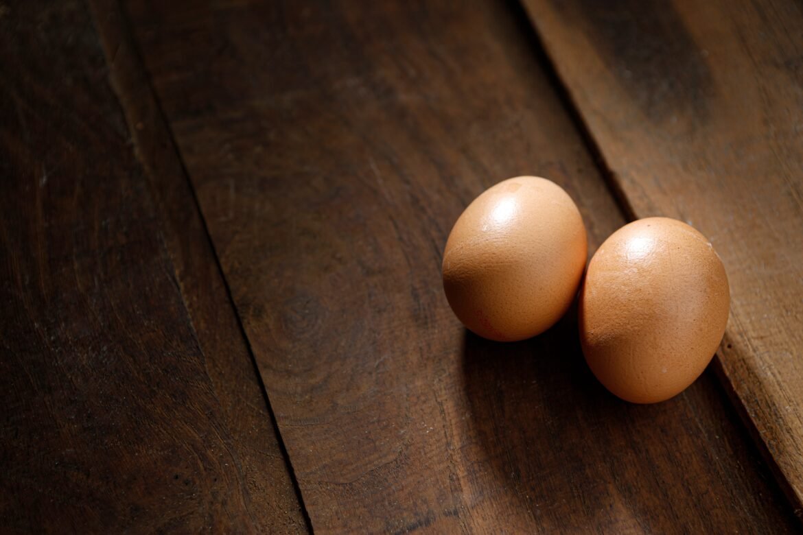 dois-ovos-por-dia:-o-que-a-ciencia-diz-sobre-seguranca,-colesterol-e-saude-do-coracao