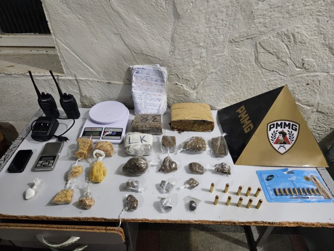 anotacoes-sobre-o-trafico-em-cidades-do-norte-de-mg-sao-apreendidas-junto-com-drogas-em-montes-claros