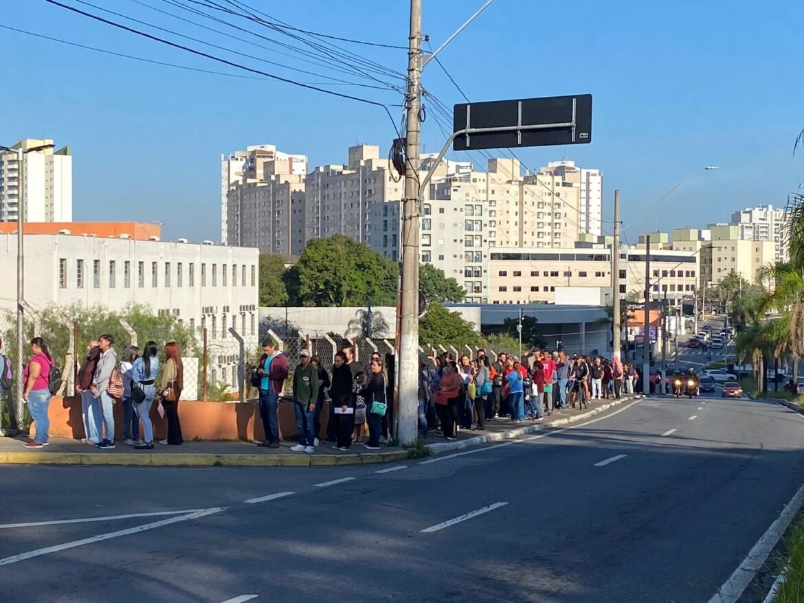 criacao-de-empregos-formais-cai-27%-em-janeiro,-aponta-caged-|-g1