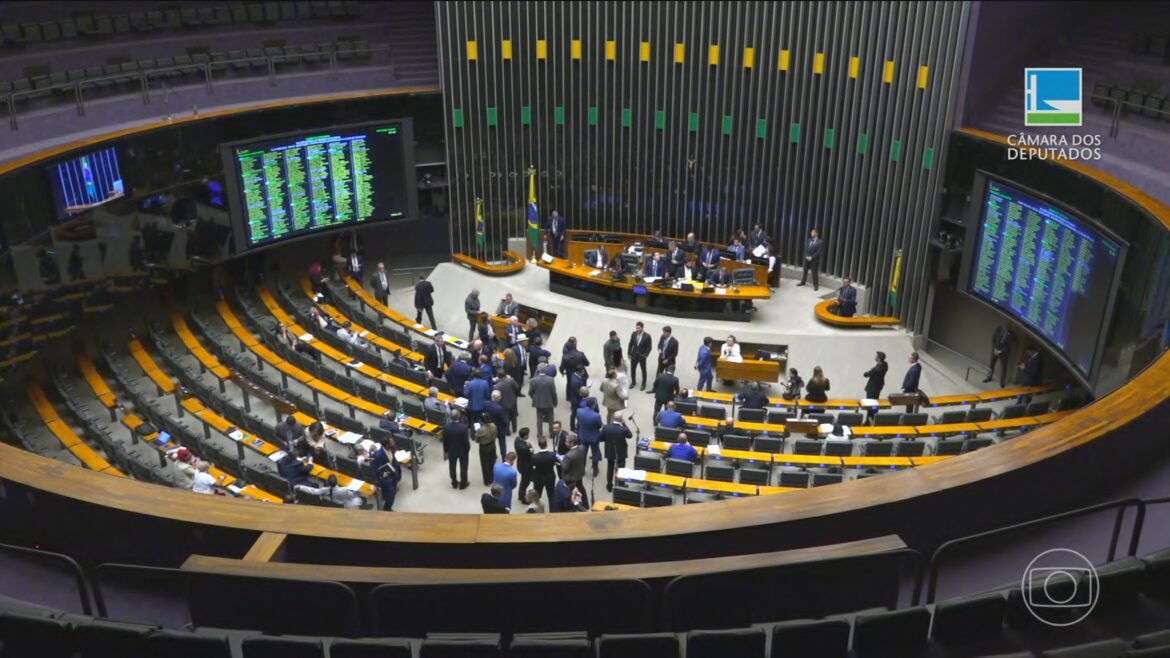 camara-aprova-pec-da-seguranca-publica:-como-votaram-partidos-e-deputados-nos-dois-turnos