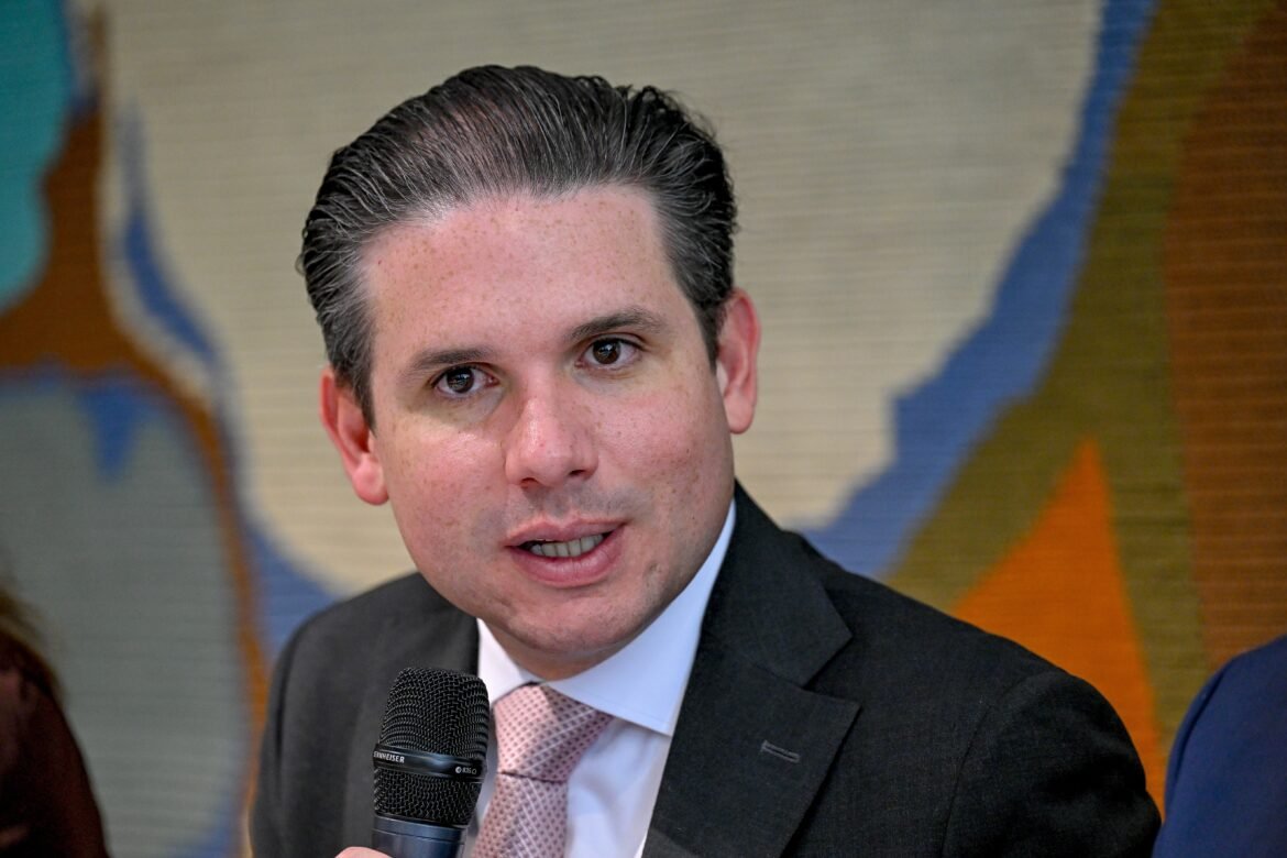 em-conversas,-vorcaro-relata-encontros-com-autoridades-e-chama-hugo-motta-de-amigo