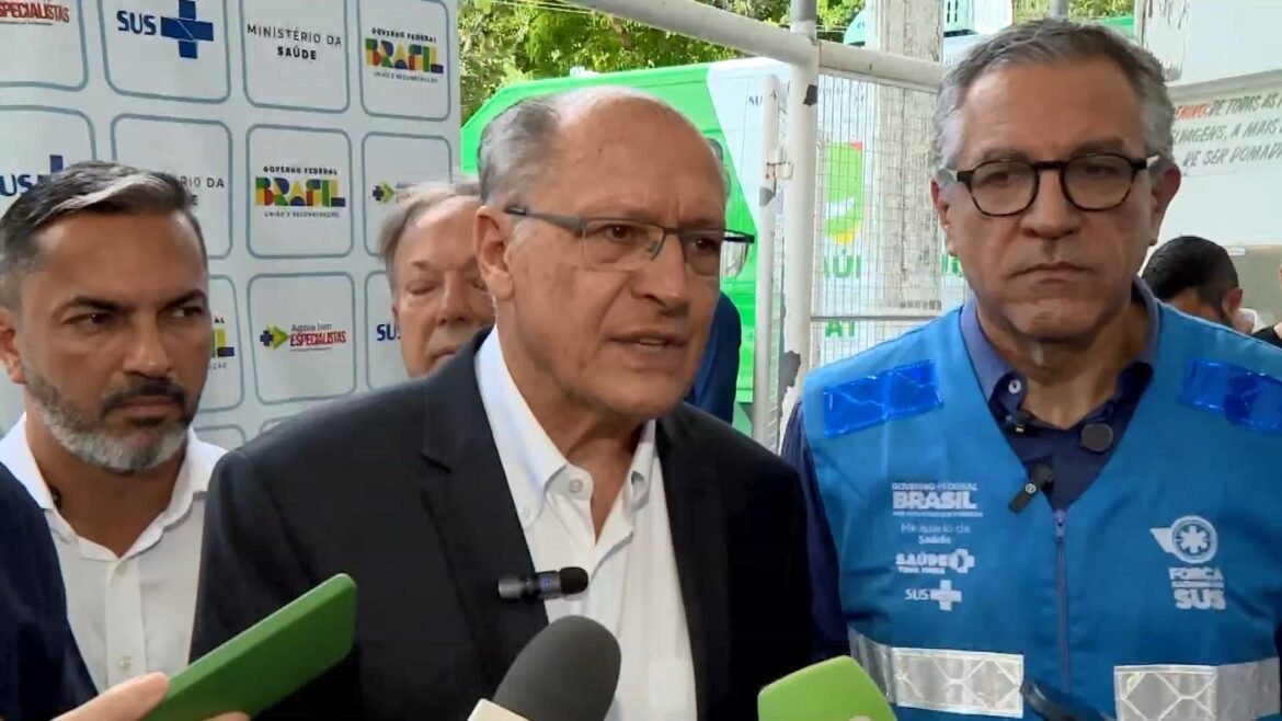 alckmin-reitera-que-deixa-o-ministerio-em-abril-e-que-haddad,-franca-e-tebet-sao-opcoes-para-disputar-o-governo-de-sp