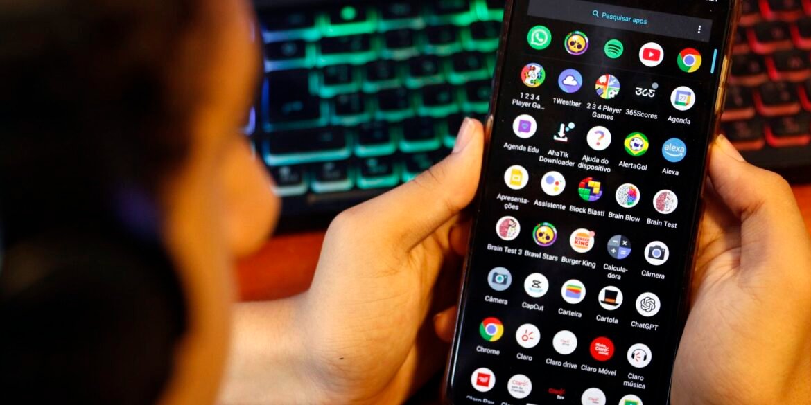 agu-pede-que-pf-investigue-usuarios-que-publicaram-videos-misoginos