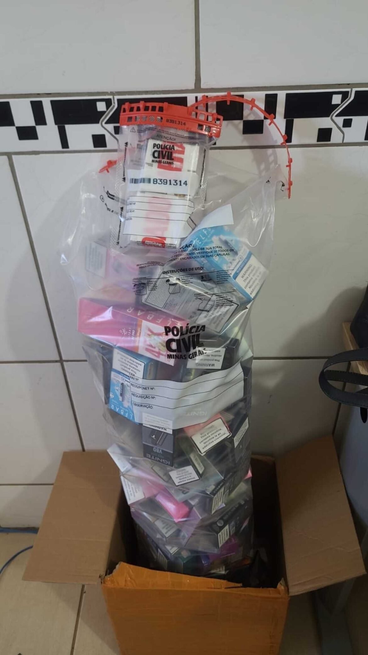 cigarros-eletronicos-e-frascos-de-tirzepatida-enviados-por-correios-sao-apreendidos-em-unai