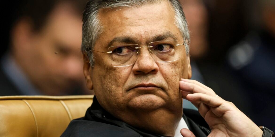 dino-acaba-com-a-aposentadoria-compulsoria-como-punicao-a-juizes