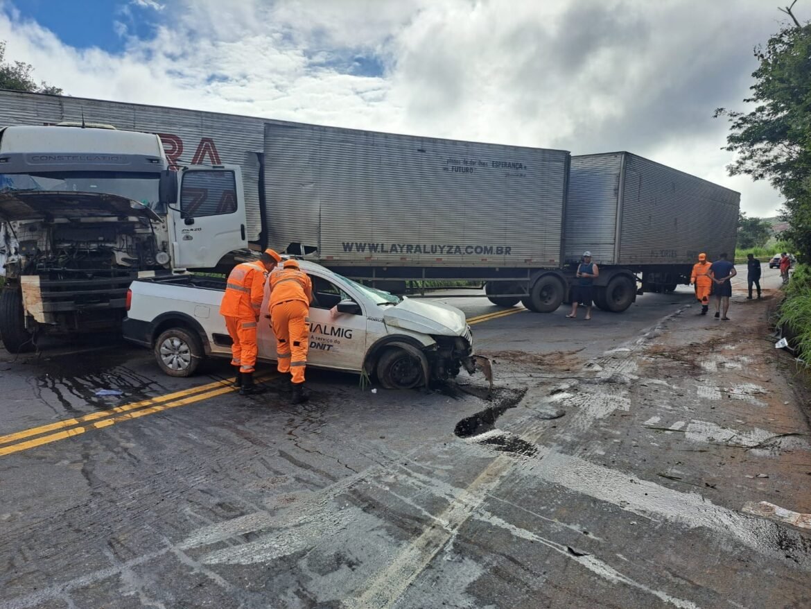 acidente-deixa-transito-na-br-251-interditado