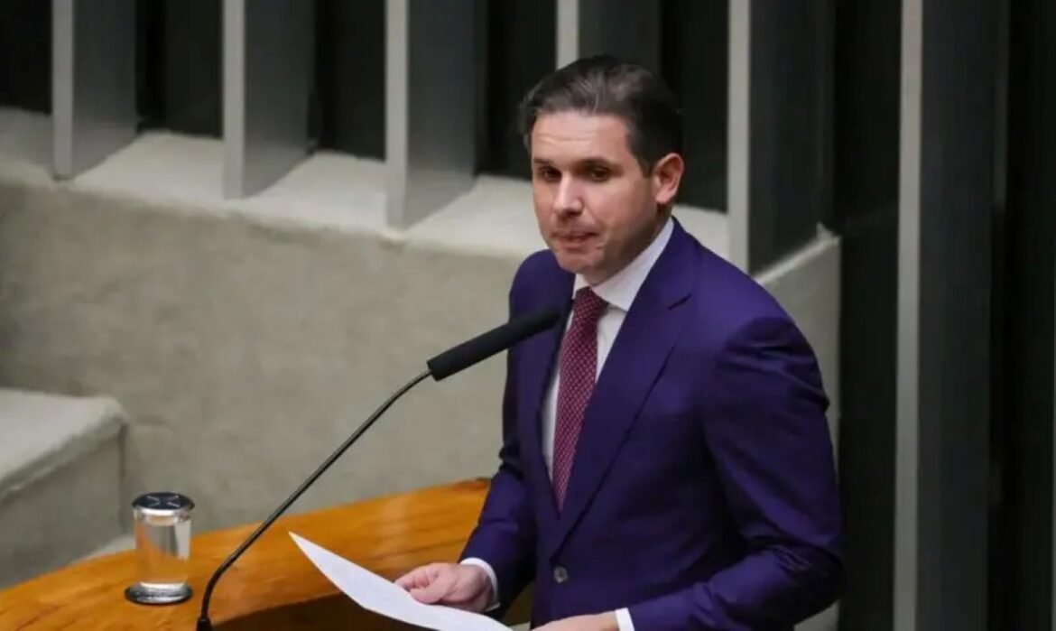 motta-diz-que-camara-nao-fara-discussao-‘atropelada’-sobre-pec-da-escala-6×1